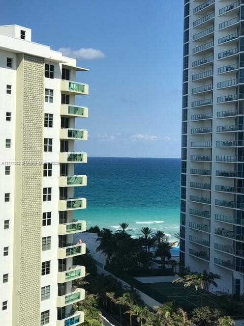 3000 S Ocean Dr # 1106, Hollywood FL 33019