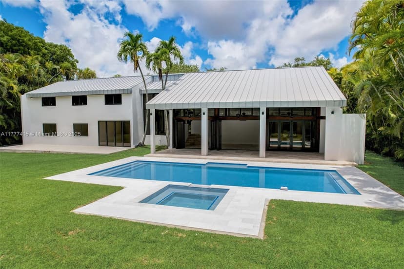 8530 SW 121st St, Miami FL 33156