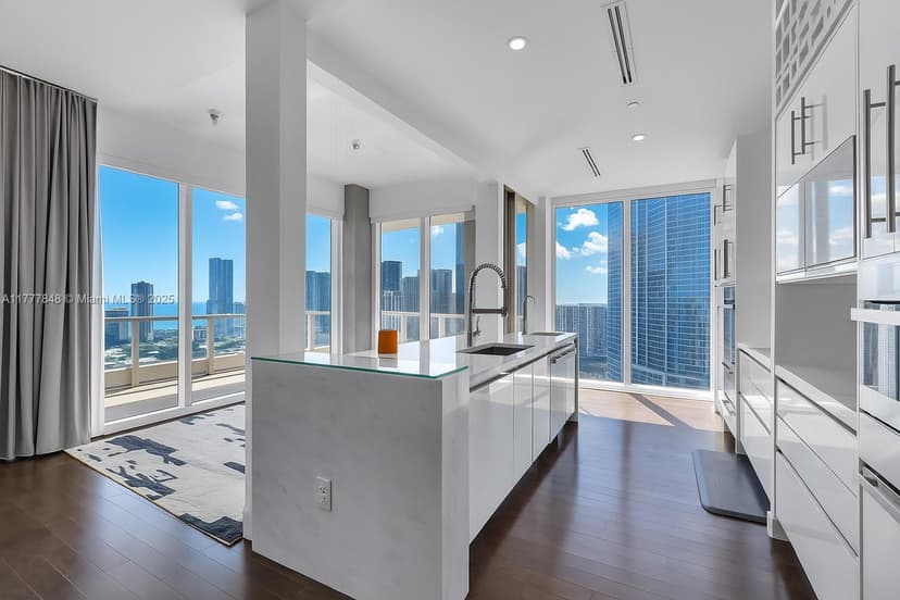900 Brickell Key Blvd # 2904, Miami FL 33131