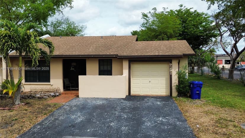 9291 E Fern Ln, Miramar FL 33025