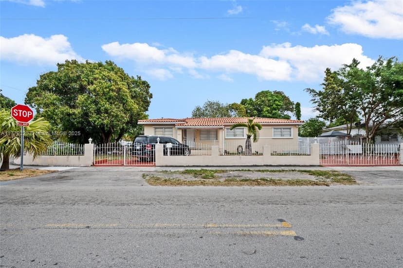 5031 NW 4th St, Miami FL 33126