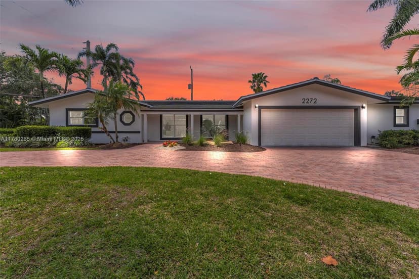 2272 NE 31st St, Lighthouse Point FL 33064