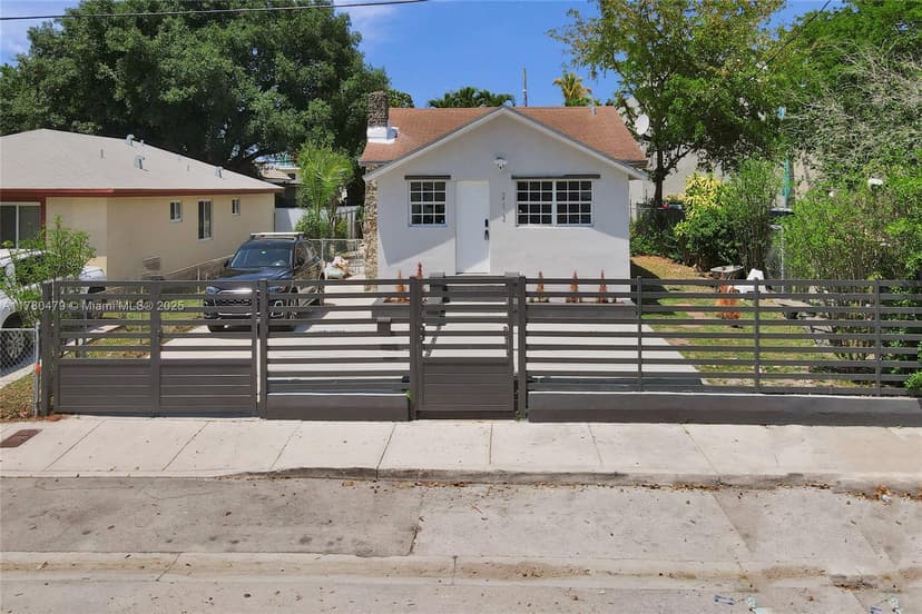 213 NW 34th Ter, Miami FL 33127