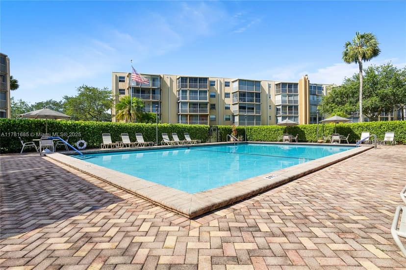 5201 NW 2nd Ave # 412, Boca Raton FL 33487