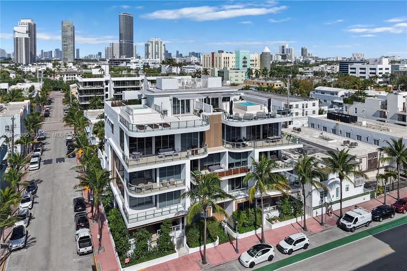 304 Ocean Dr # 102, Miami Beach FL 33139