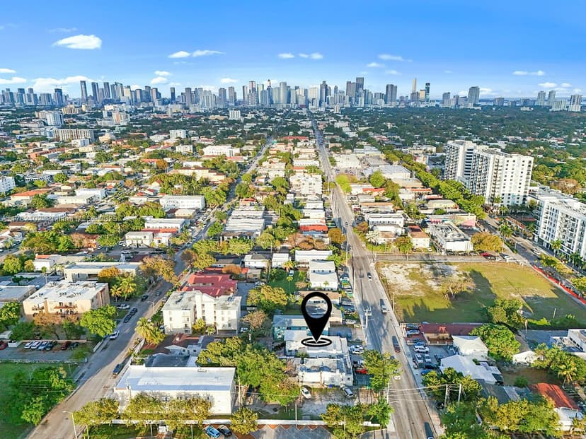 2145 SW 7th St, Miami FL 33135
