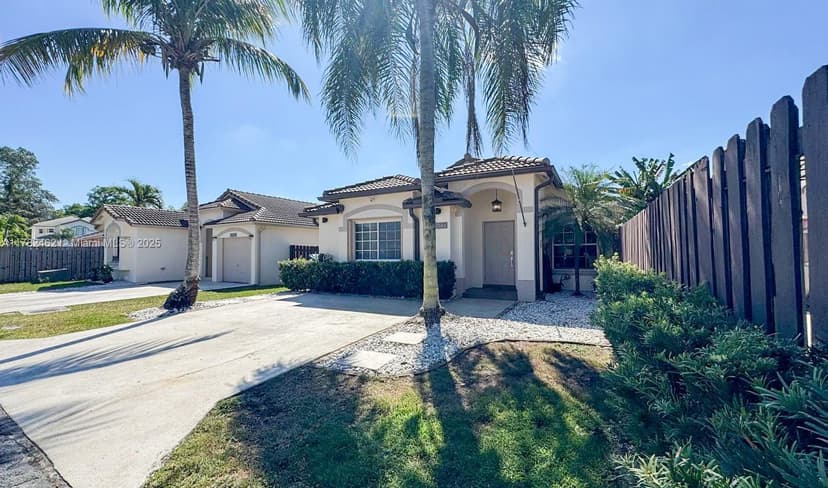 15044 SW 142nd Ter, Miami FL 33196