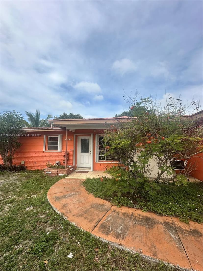 17930 NW 42nd Pl, Miami Gardens FL 33055