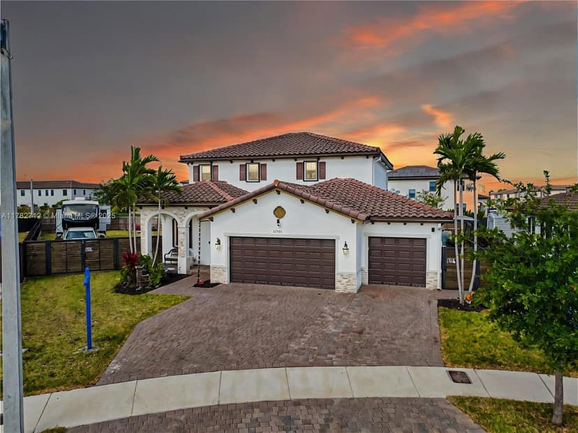22986 SW 128th Pl, Miami FL 33170