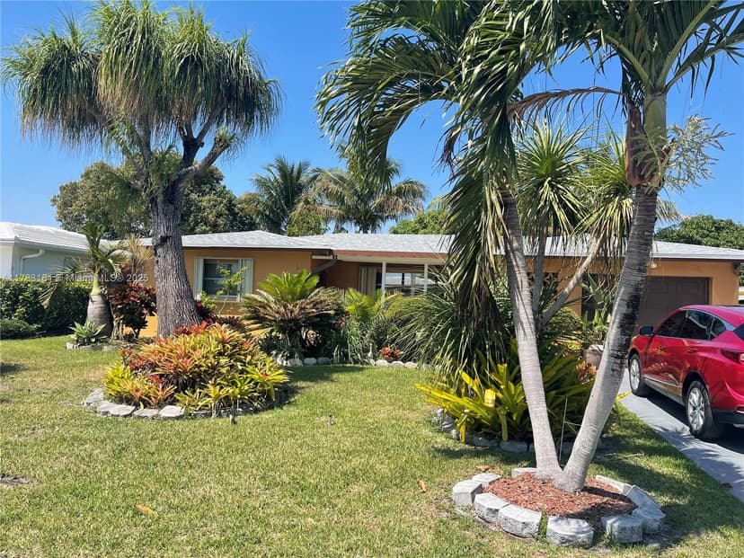 5303 NW 50th Ave, Tamarac FL 33319