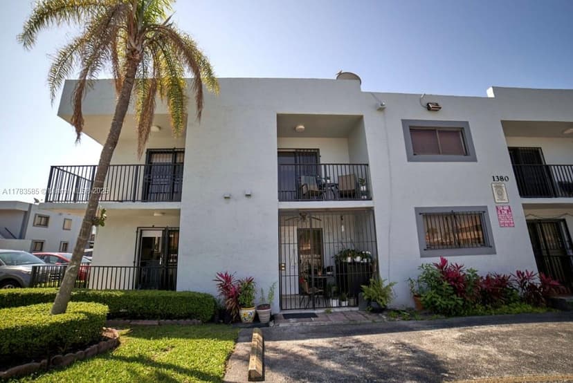 1380 W 41st St # 101, Hialeah FL 33012