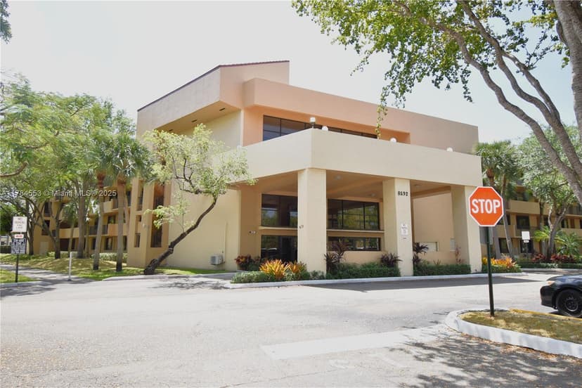 8592 W Sunrise Blvd # 303, Plantation FL 33322