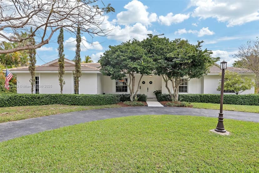 15801 SW 77th Ct, Palmetto Bay FL 33157