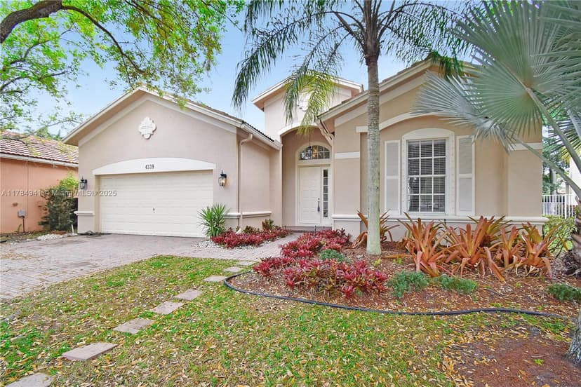 4339 W Whitewater Ave, Weston FL 33332