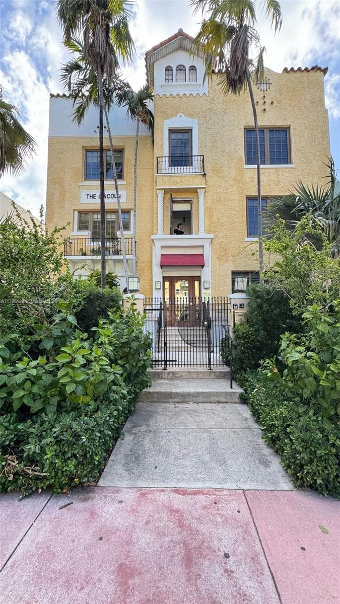 1614 Pennsylvania Ave # 1E, Miami Beach FL 33139