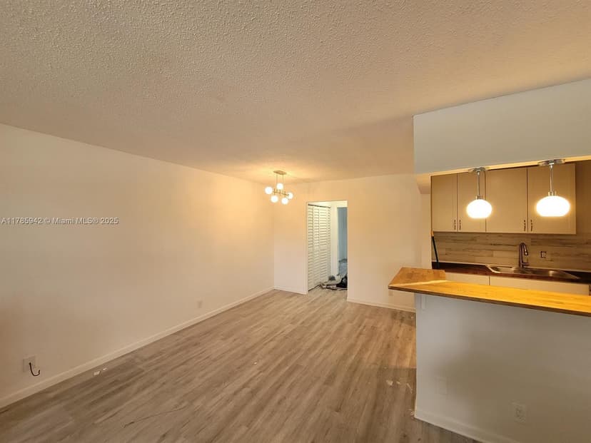 14 Salisbury A # 14, West Palm Beach FL 33417