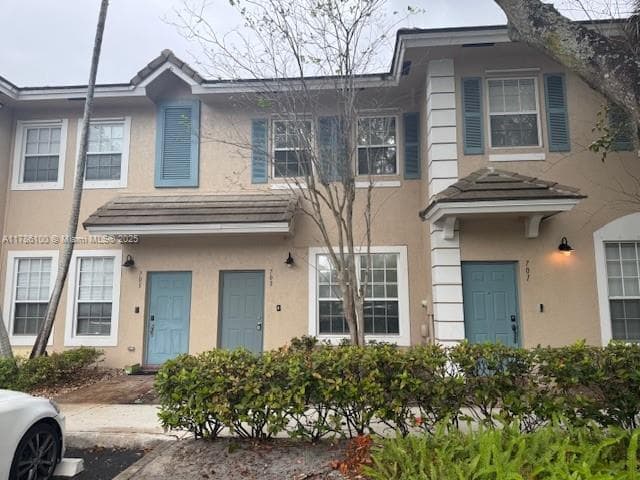 703 NW 42 Avenue, Plantation FL 33317