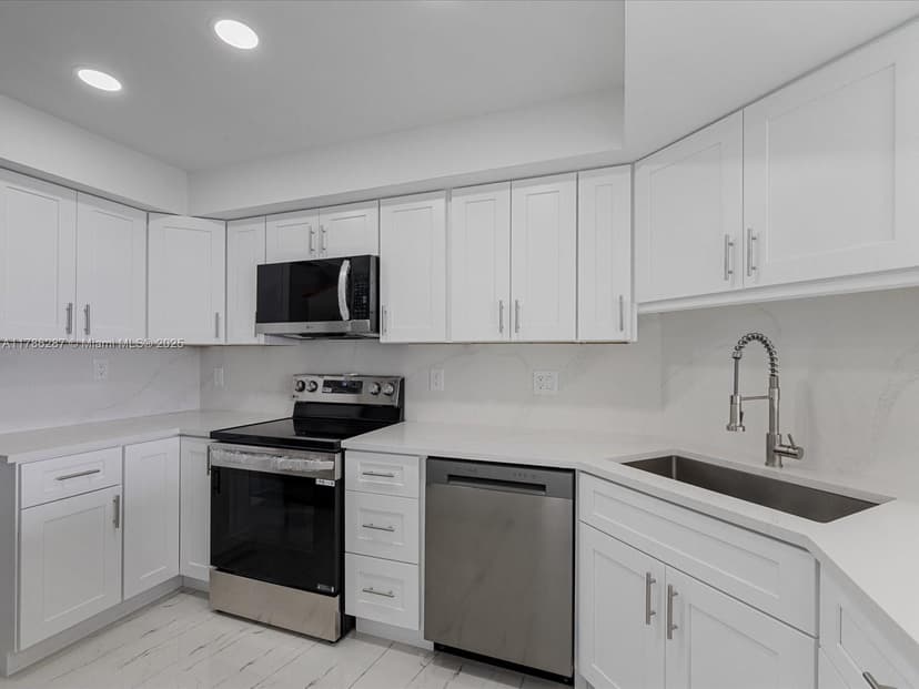 2000 Presidential Way # 901, West Palm Beach FL 33401