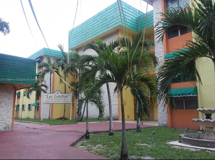 666 W 81st St # 127, Hialeah FL 33014