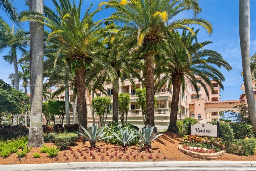 13645 Deering Bay Dr # 164, Coral Gables FL 33158