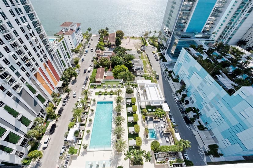 600 NE 27th St # 2103, Miami FL 33137