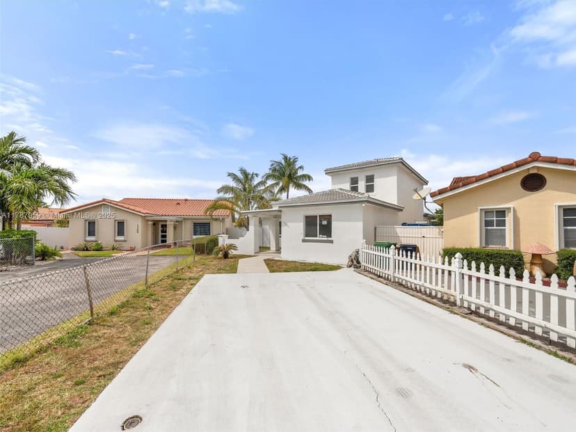 13841 SW 17th Ter, Miami FL 33175