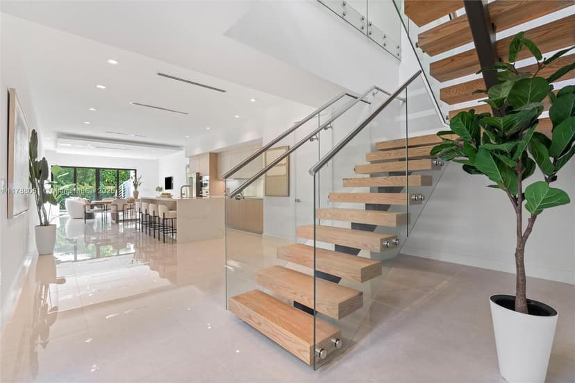 1233 SW 13th Ave # A, Miami FL 33135