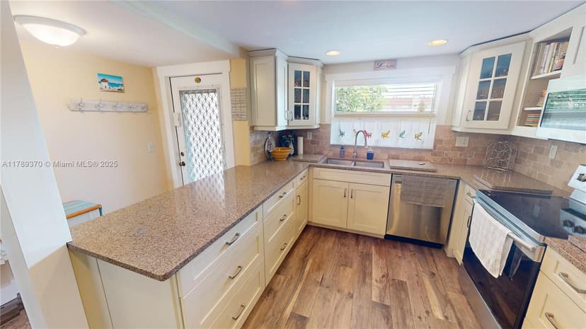 9681 Sunrise Lakes Blvd # 209, Sunrise FL 33322