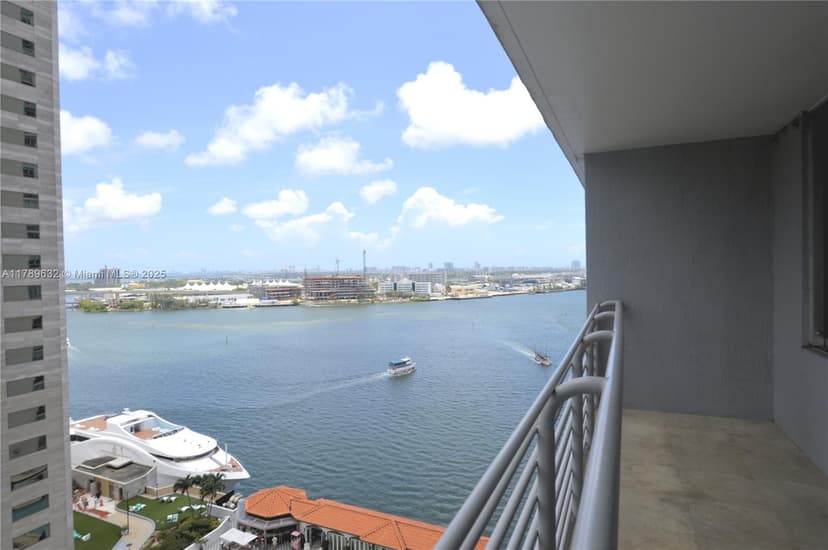 335 S Biscayne Blvd # 1904, Miami FL 33131