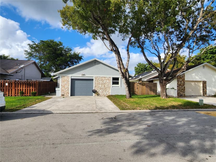 9711 SW 57th St, Cooper City FL 33328