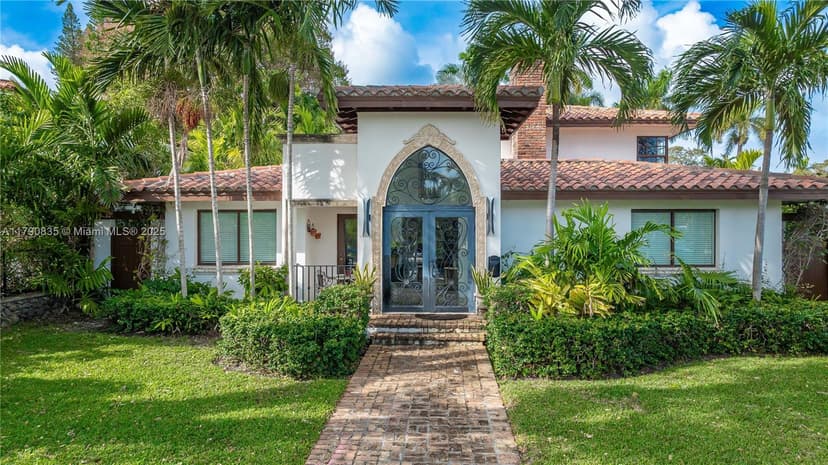 1075 NE 89th St, Miami FL 33138
