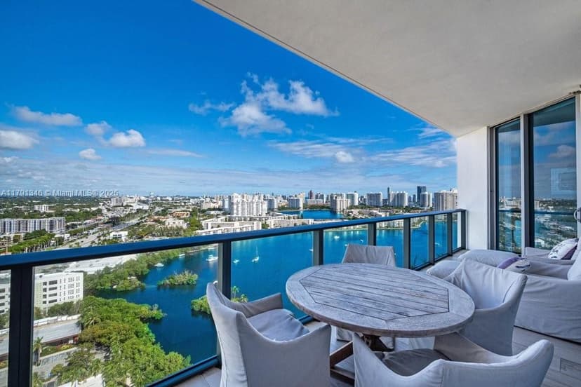 17301 BISCAYNE BLVD, North Miami Beach FL 33160