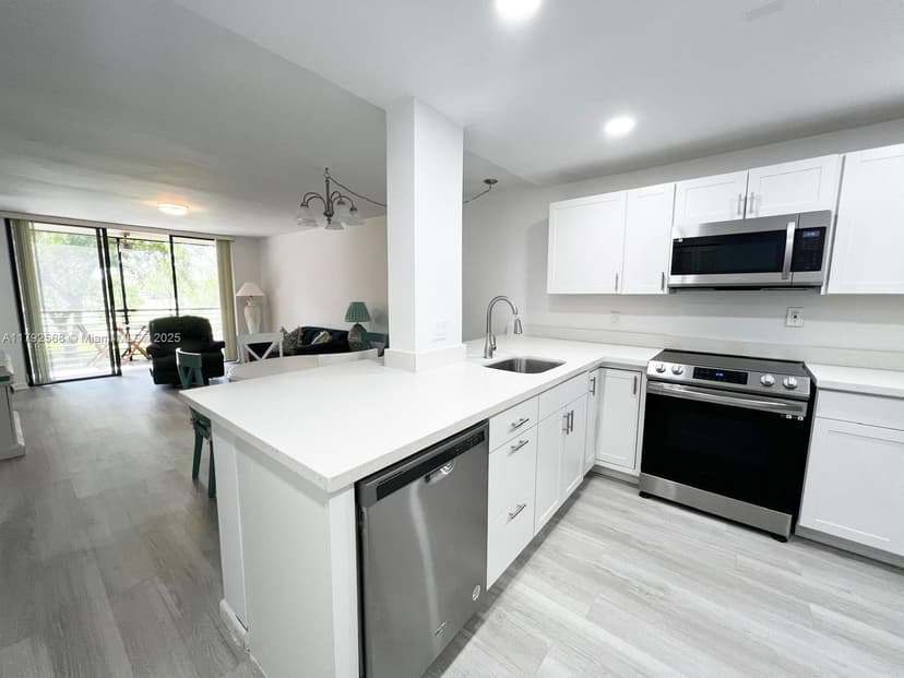 7950 W Mcnab Rd # 222, Tamarac FL 33321