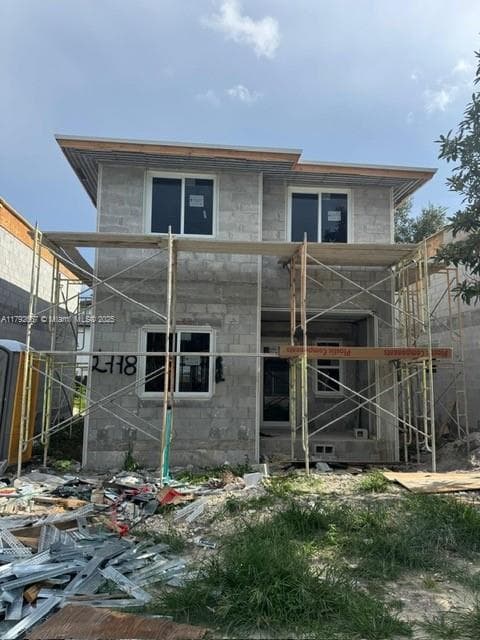 2778 NW 44th St, Miami FL 33142