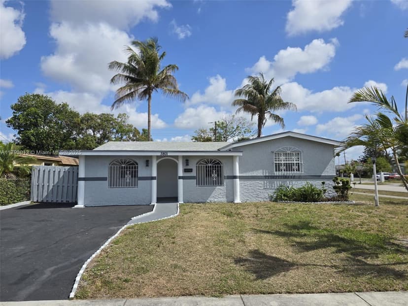 3801 NW 8th Ct, Lauderhill FL 33311