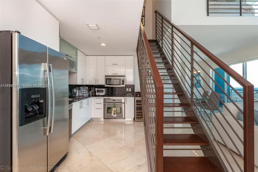 60 SW 13th St # 4205, Miami FL 33130