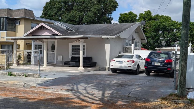 248 SW 18th Ct, Miami FL 33135