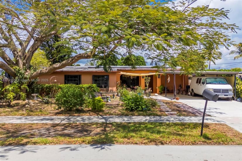 9341 Marine Dr, Cutler Bay FL 33189