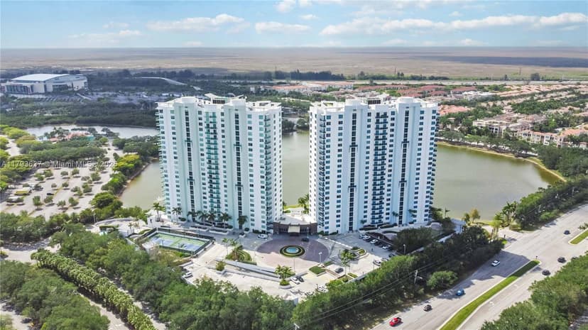 2641 N Flamingo Rd # 307N, Sunrise FL 33323