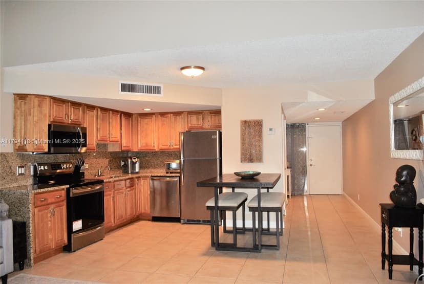 49 Deer Creek Rd # E105, Deerfield Beach FL 33442