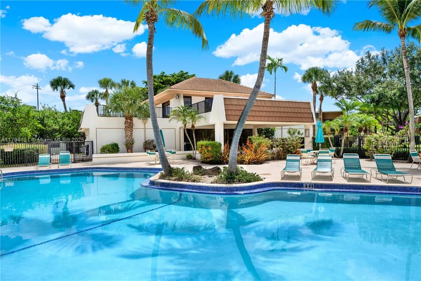 8267 SW 128th St # 208, Pinecrest FL 33156