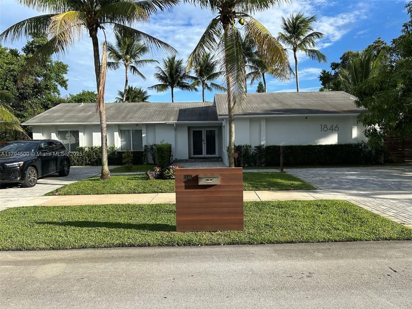 1846 NE 211th Ln, Miami FL 33179