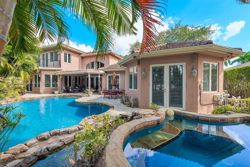 2709 NE 16th St, Fort Lauderdale FL 33304