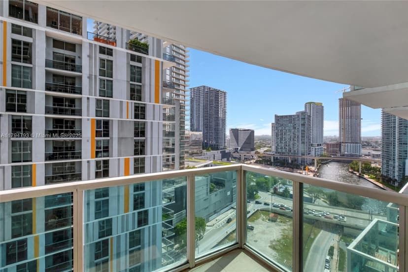 41 SE 5th St # 1210, Miami FL 33131