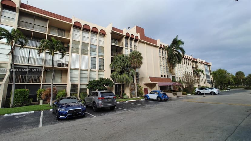 2101 Atlantic Shores Blvd # 415, Hallandale Beach FL 33009