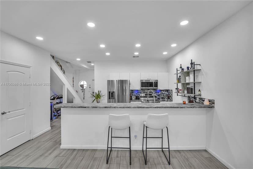 2307 Washington St # 5, Hollywood FL 33020