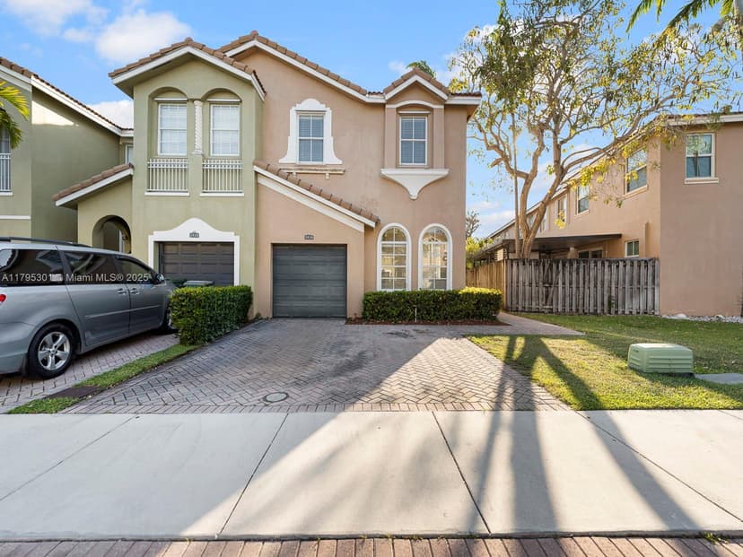 1416 SE 26th Ave, Homestead FL 33035