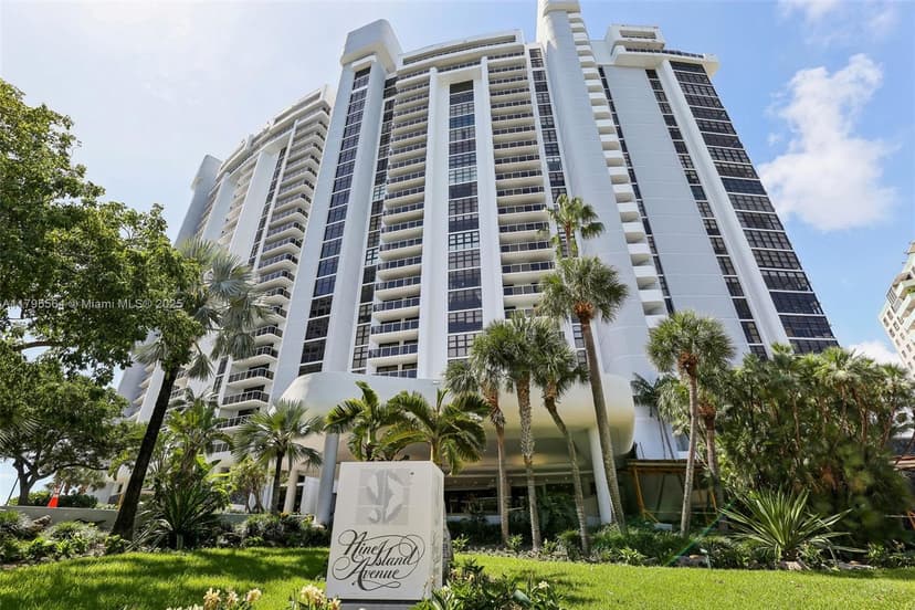 9 Island Ave # 1209, Miami Beach FL 33139