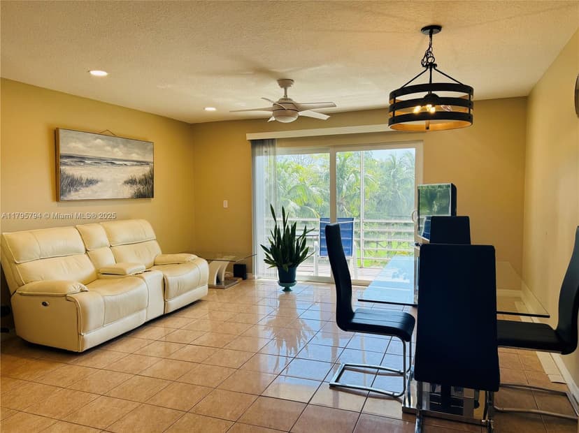 1000 NE 14th Ave # 508, Hallandale Beach FL 33009