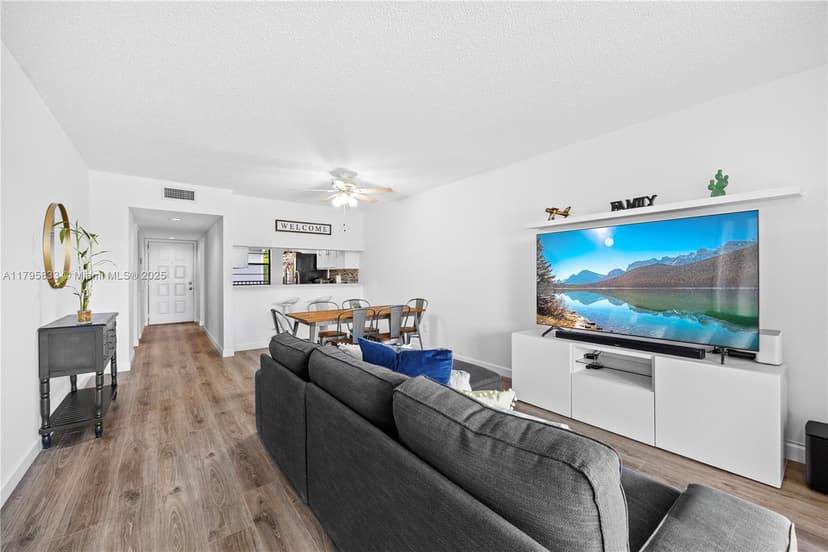9814 W Mcnab Rd # 204, Tamarac FL 33321